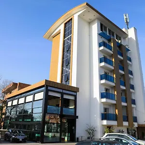 4* Hotel White Dream